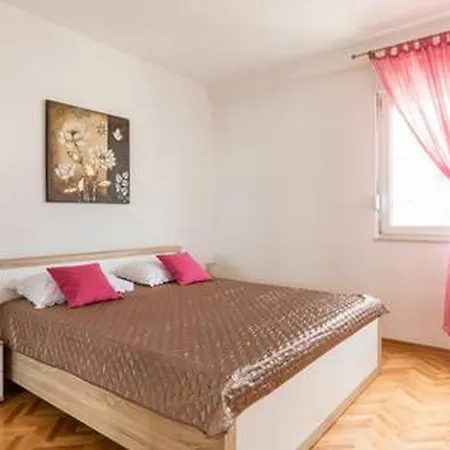 Apartment-center Of Apartment Split