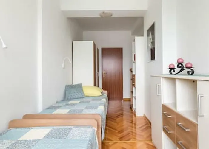 Apartment-center Of Lägenhet